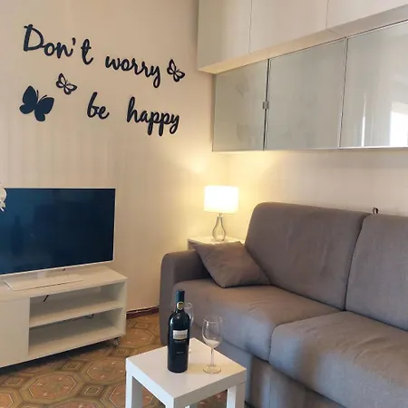 Happy House A Апартаменты *